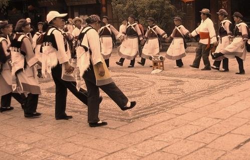 纳西族的民风民俗简介