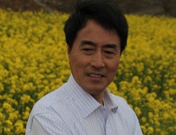 电影第一书记中沈浩三年起码是村民再一次按下什么。