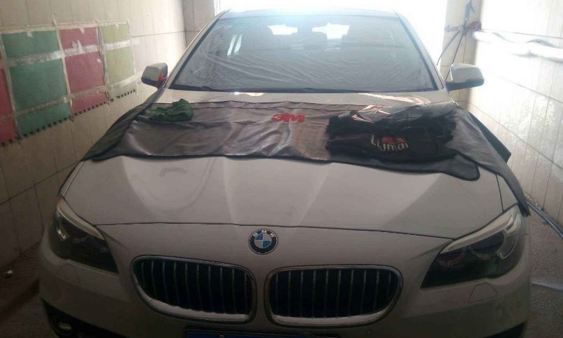 汽车太阳膜怎么贴