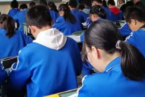 与君共勉是啥意思