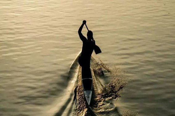 行舟是什么意思