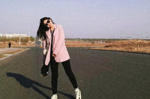 出去溜达一圈的句子