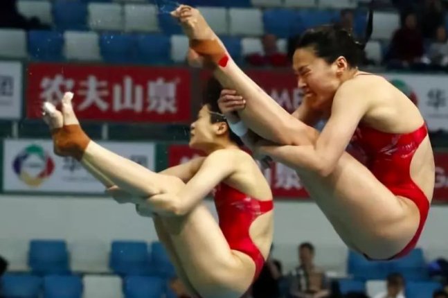 王涵给施廷懋送上爱的抱抱，对此你怎么看？