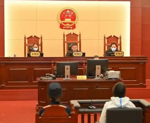 被法子英劳荣枝案改变的人生26年,这些家庭过的怎么样?