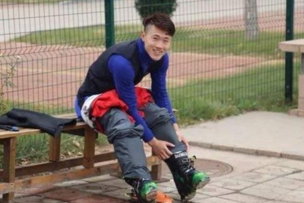 徐梦桃深夜官宣恋情，男友是队友王心迪，两人此前有过哪些恋爱细节？