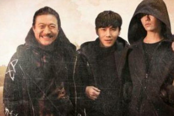 沙海原著张日山最后怎么死的