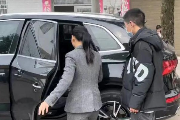 孙海洋一家三口温馨同桌吃饭，看到这一幕你有什么感受？