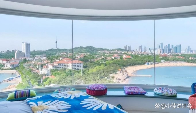 女子滞留三亚机场,被政府安排住在海景房,为什么呢?