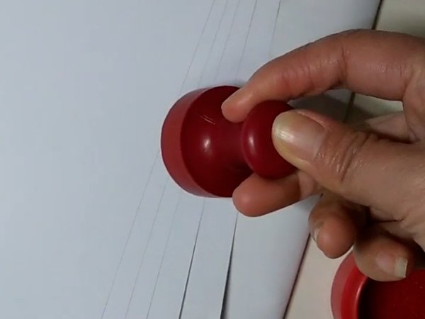 齐缝章的正确盖法图片