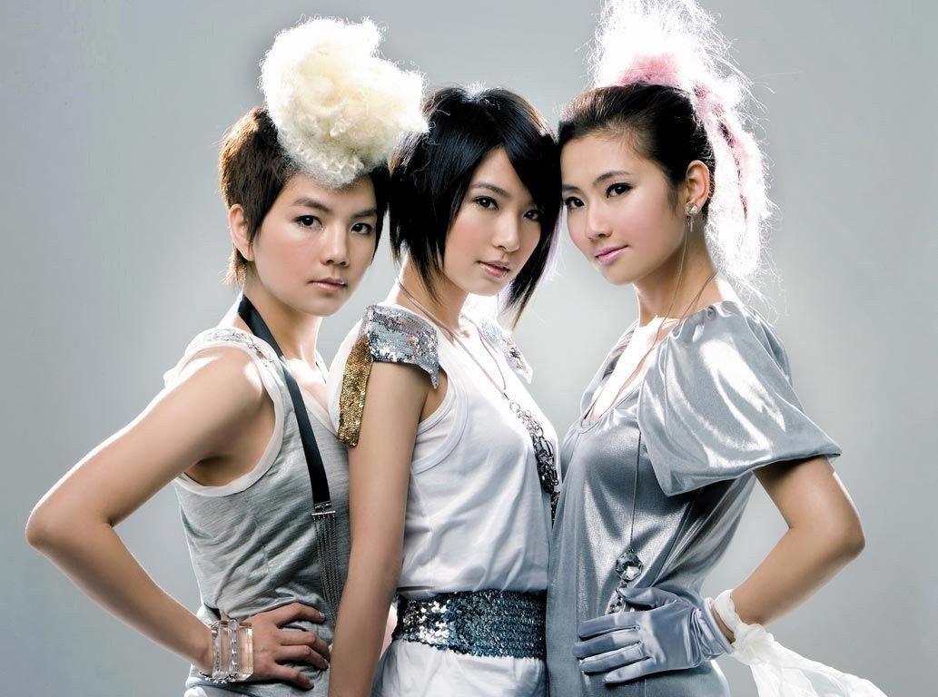 SHE的每个人名字是什么？