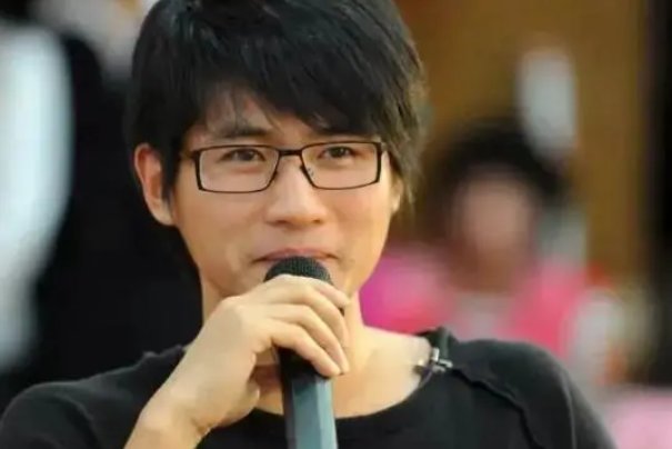 one一个成年版致敬韩寒怎么下载