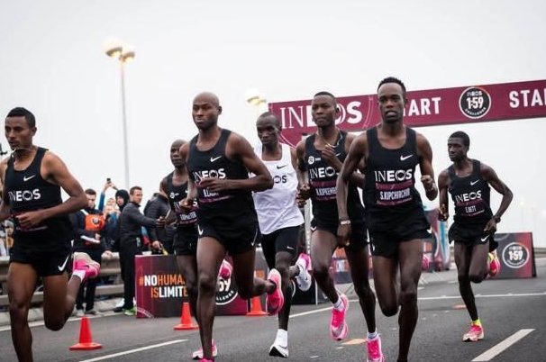 全马一般人多少时间跑完