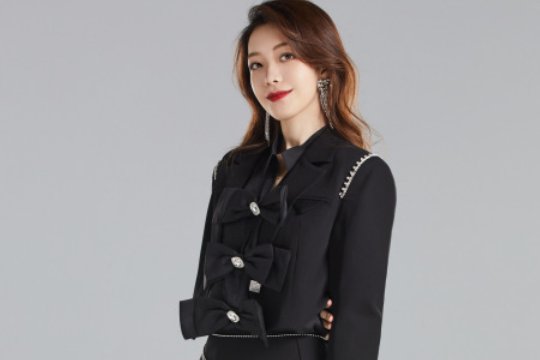 希然是哪个大学毕业的