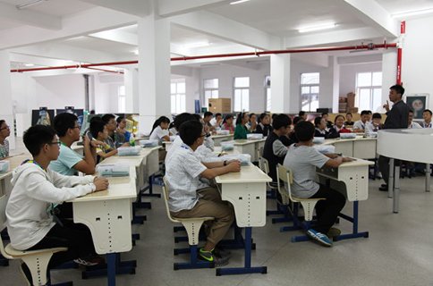 死伤相枕的意思详解