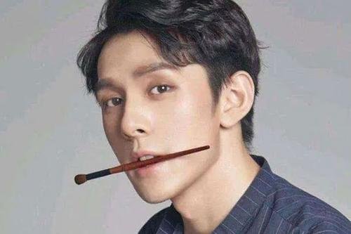 李佳琦成立人间唢呐咨询公司，明星网红成立公司的主要目的是什么？