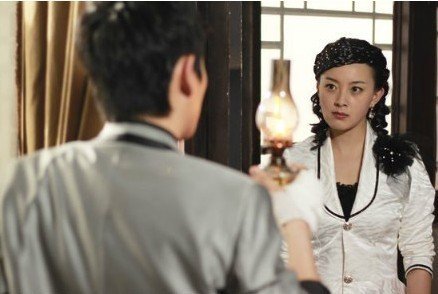 顶楼的偷窥者的介绍