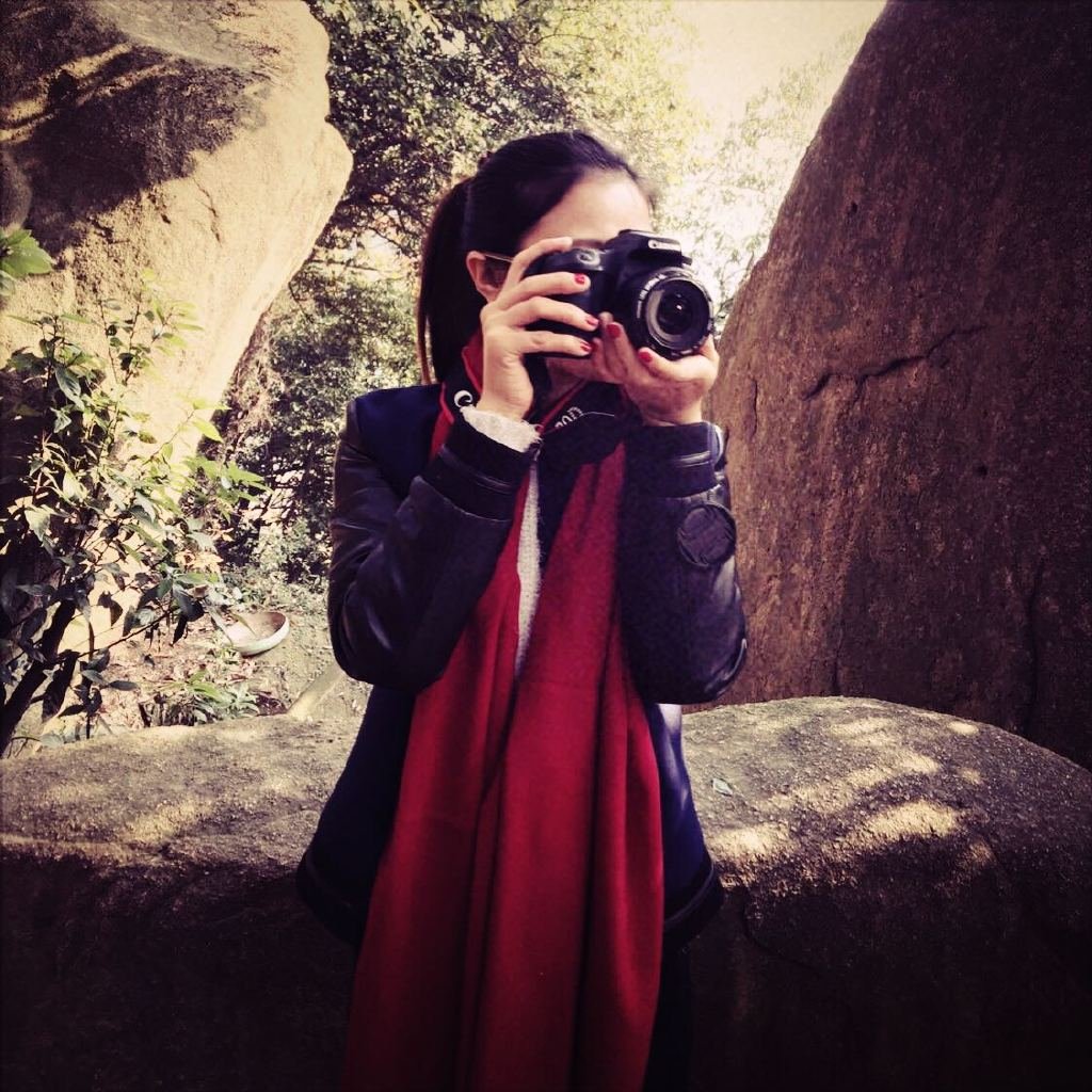 拜璐的人物简介