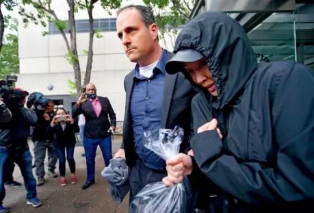 五亿保释金的华裔女是谁？