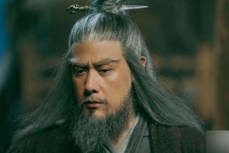 《雪中悍刀行》中李淳罡和王仙芝谁厉害？