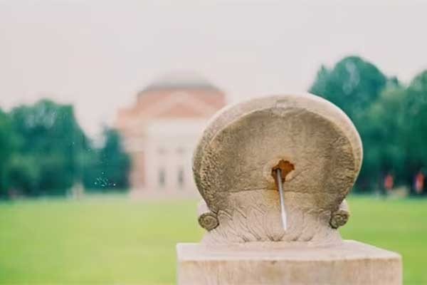 日复一日的意思
