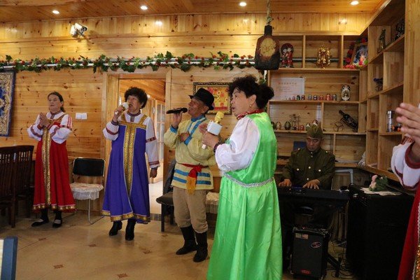 五十六个民族歌词改了吗？