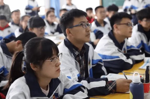 世袭罔替怎么读,什么意思