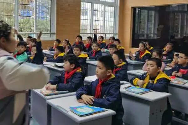 义犬救主小古文注释和译文