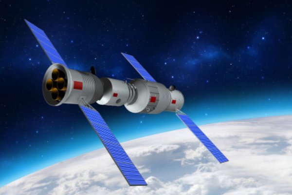 神十三航天员返回地球