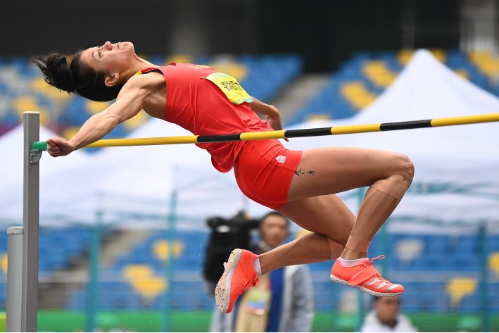 跳高世界纪录是多少