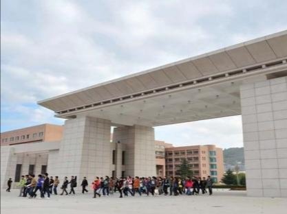 年关将至，教育部要求因地制宜调整寒假时间，此举有何目的？