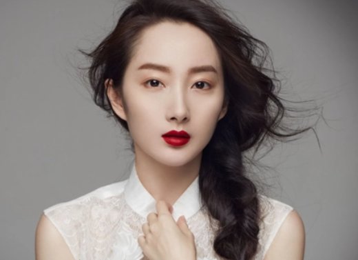 黄金大劫案的女主是谁？？