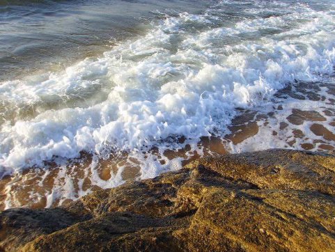 观海听涛的解释和出处