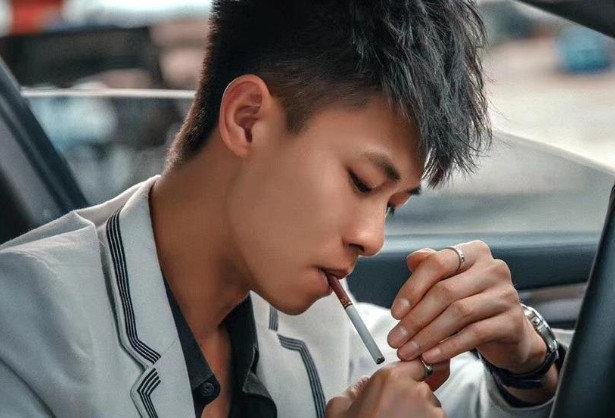 抖音为什么封许华升号？