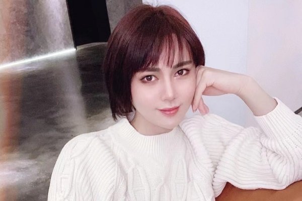 时诗是男的还是女的