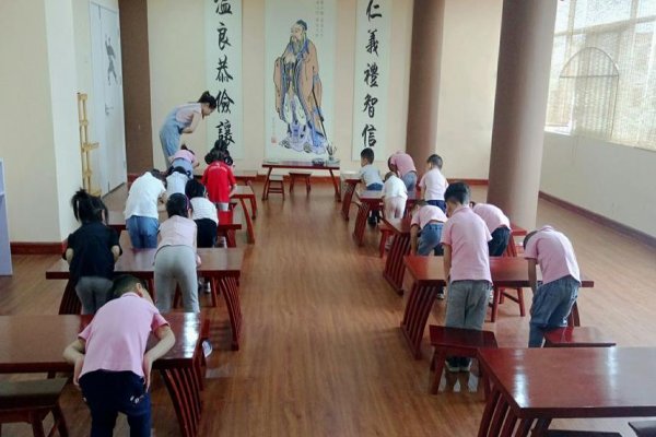 兄弟齐心其利断金什么意思