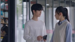 《冰糖炖雪梨》在哪个app播放？