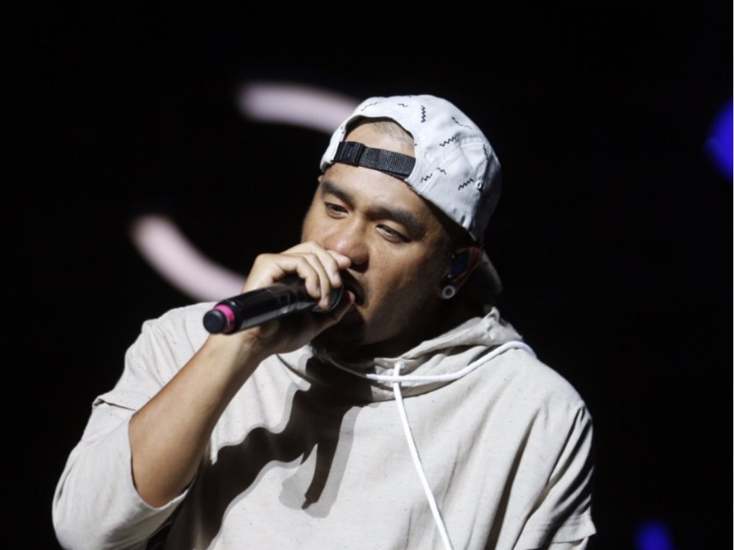 张震岳《再见》歌词