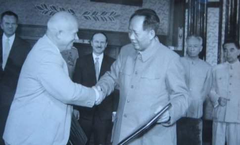 中国和苏联关系恶化的原因是什么？