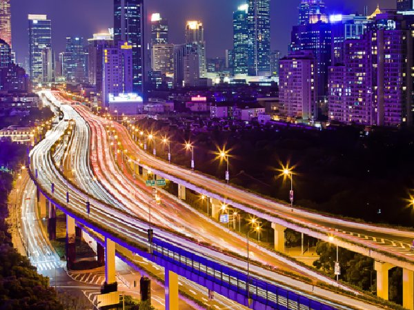 形容城市的四字成语