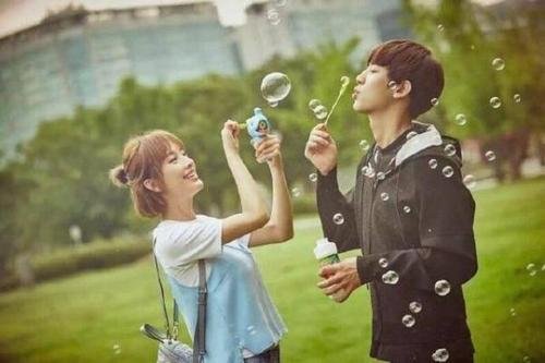 异地恋的情侣应该多久见一次是最有利于感情维持的？