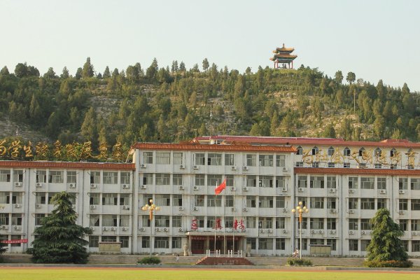 嘉祥一中占地面积