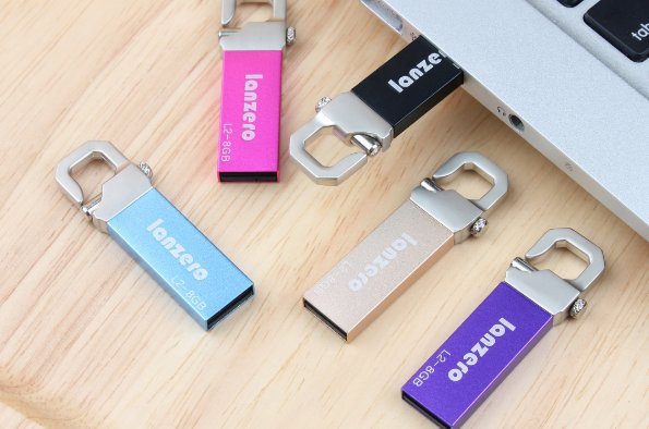 u盘插入电脑后显示“请将磁盘插入驱动器”怎么办？