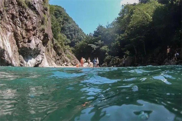 龙潭虎穴是什么意思