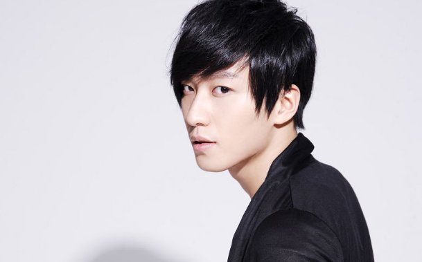 五年前的一个深夜，乔任梁头戴塑料袋在家中惨死，到底发生了什么事？