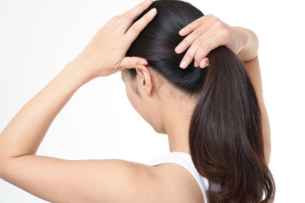 莫言现场回答网友提问脱发问题，你身边的朋友是否出现了脱发的迹象？