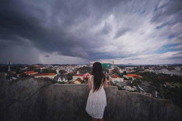 斯人是什么意思