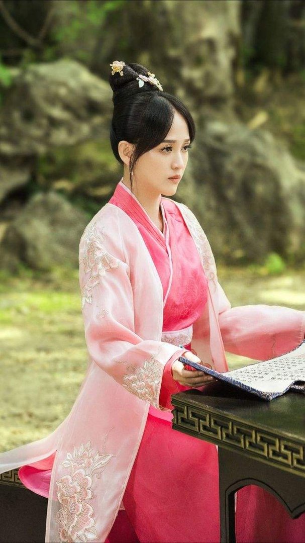 孤独皇后剧情介绍,解析