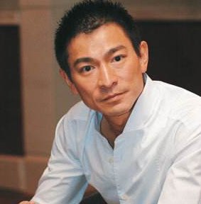 刘德华被传患癌去世,粉丝晒其近照辟谣,如今的刘德华状态怎么样?