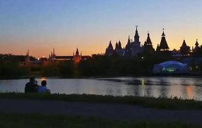 莫斯科郊外的晚上原唱