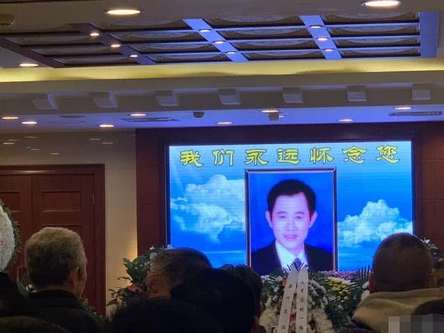 李连杰二哥去世享年60岁，葬礼已在八宝山举办，出席的都有哪些明星？